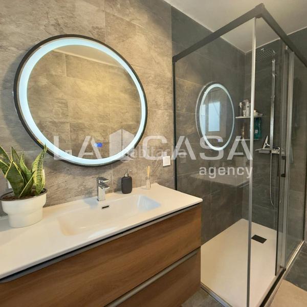 Foto 7caa1d09-f5d9-4434-8dd7-e97c4a2a38ac. Flat in Cruz Roja Sevilla