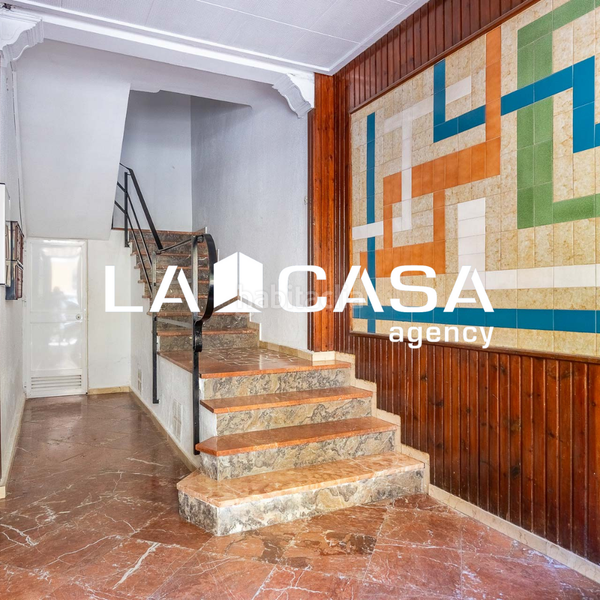 Foto a3a4dcf7-b6d3-4656-86da-6260972acf2d. Flat in Cruz Roja Sevilla