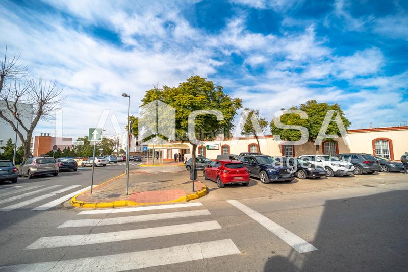 Foto 09027aea-8883-4485-9031-95da90272a7f. Casa con parcheggio in Centro - Doña Mercedes Dos Hermanas