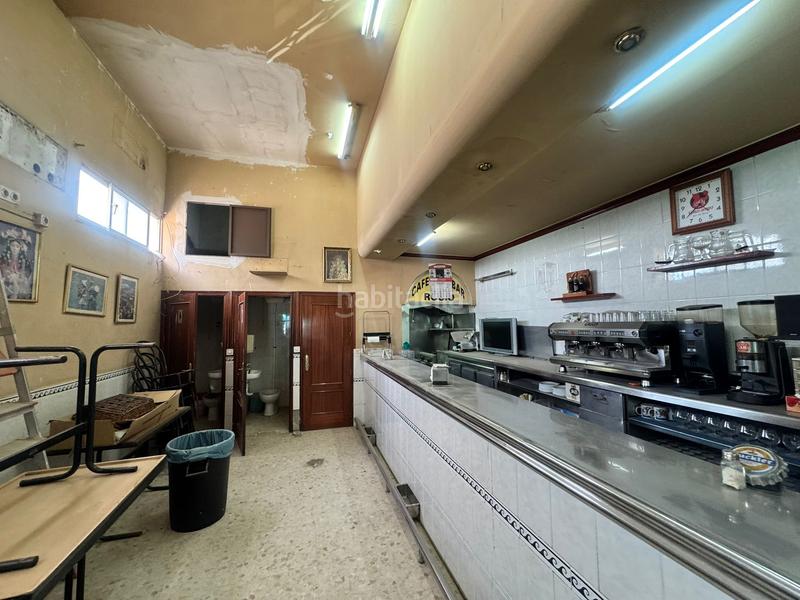 Foto 3c8d4894-b4c3-4c36-b55f-ed51d4055960. Local comercial a La Paz Alcalá de Guadaira