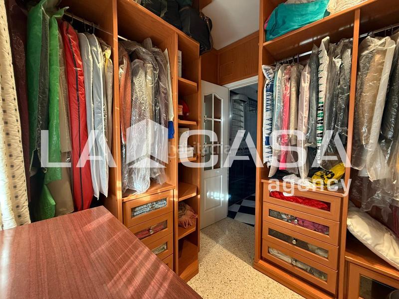 Foto f0bbe141-5bcb-4820-b556-e54caada7cb1. Casa adossada amb aparcament piscina a Avenida de Europa Montequinto