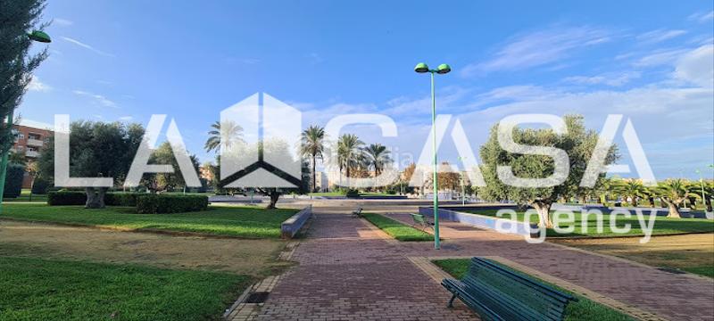 Foto d49e9cb5-e5df-4c43-903c-dbd7f286e4e4. Appartement avec parking dans Centro - Doña Mercedes Dos Hermanas