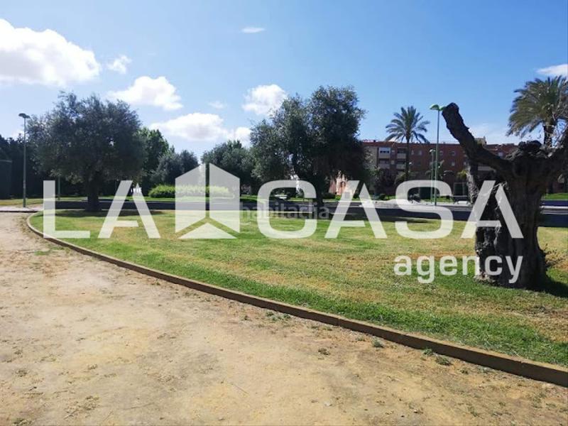 Foto 387a11eb-ca1f-4d2f-a0ea-d684d23be0c1. Pis amb aparcament a Centro - Doña Mercedes Dos Hermanas