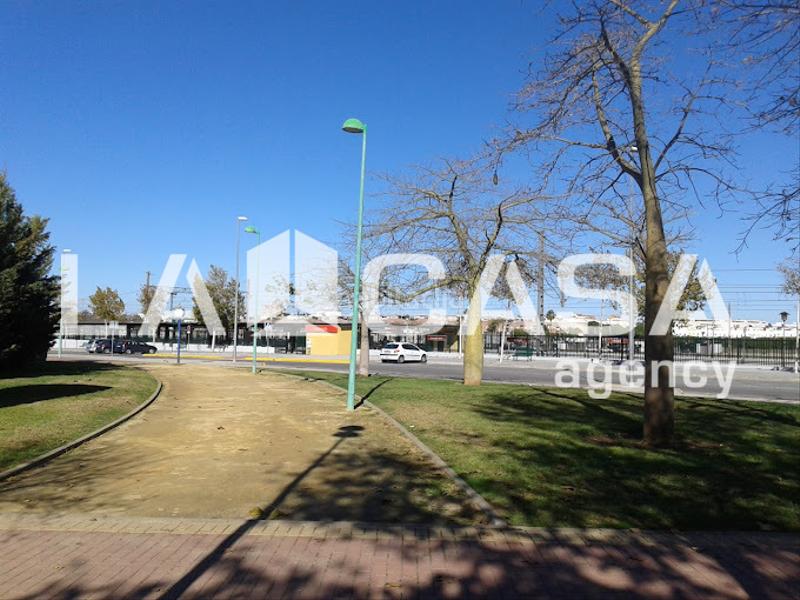 Foto a6eefc5f-88c6-4ead-bdb6-f18abcf1274d. Pis amb aparcament a Centro - Doña Mercedes Dos Hermanas