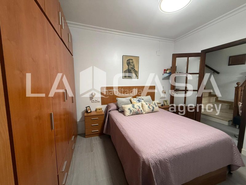 Foto 1bf7f4df-4930-4bec-8326-12b30cf1ec31. Casa adossada amb piscina a Avenida de Europa Montequinto