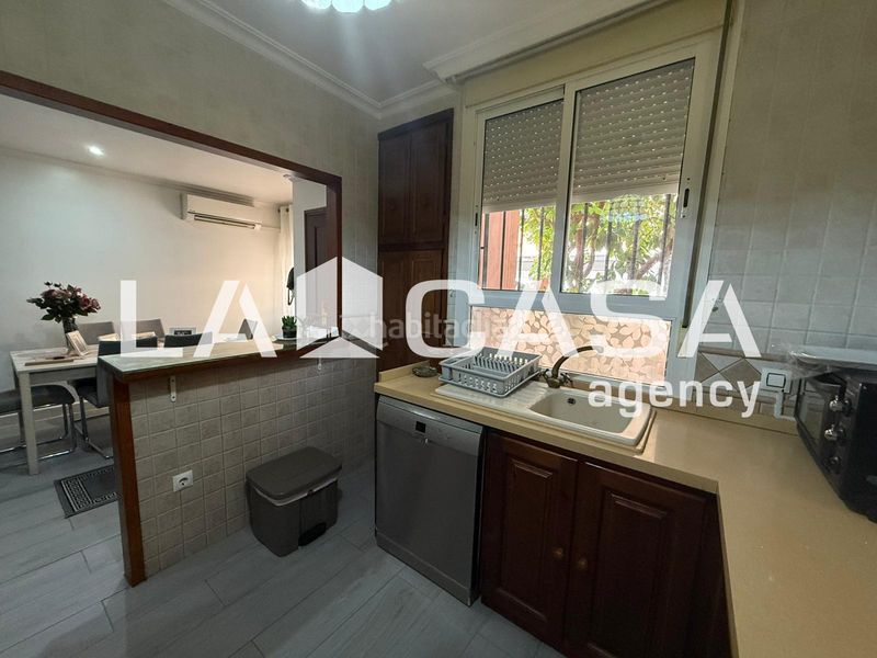 Foto 35ec1ce5-0812-43c1-989b-167d48122429. Casa adossada amb piscina a Avenida de Europa Montequinto