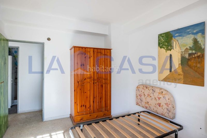 Foto dbd8cf4d-8880-4e01-9d16-d49bce609f39. Pis a Cruz Roja Sevilla