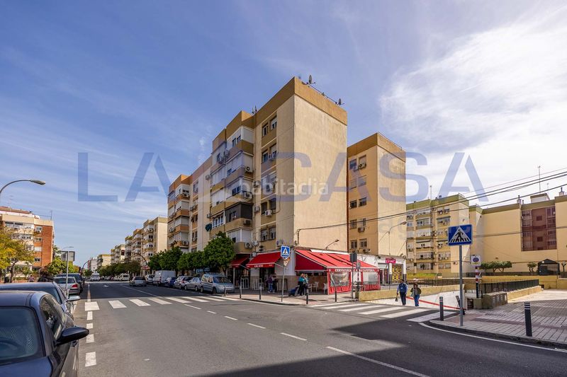 Foto 6dcc0ce9-2c87-474f-9af2-97e00949ab85. Pis amb aparcament a El Torrejón - El Cerezo Sevilla