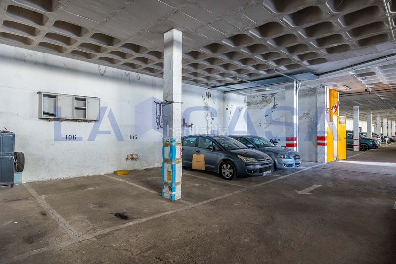 Foto cd735d7c-fd43-41a5-97cf-ed7746f41f2f. Pis amb aparcament a El Torrejón - El Cerezo Sevilla