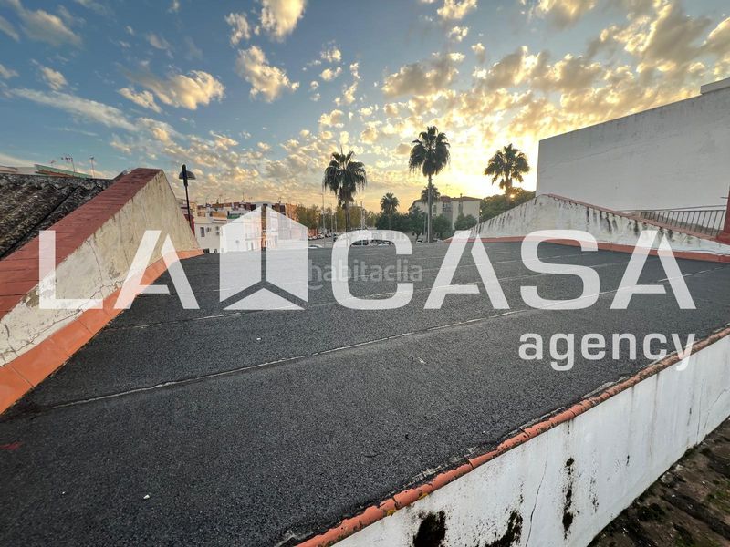 Foto c00ab246-bae2-462b-b24d-cd568faff772. Casa a Centro - Doña Mercedes Dos Hermanas