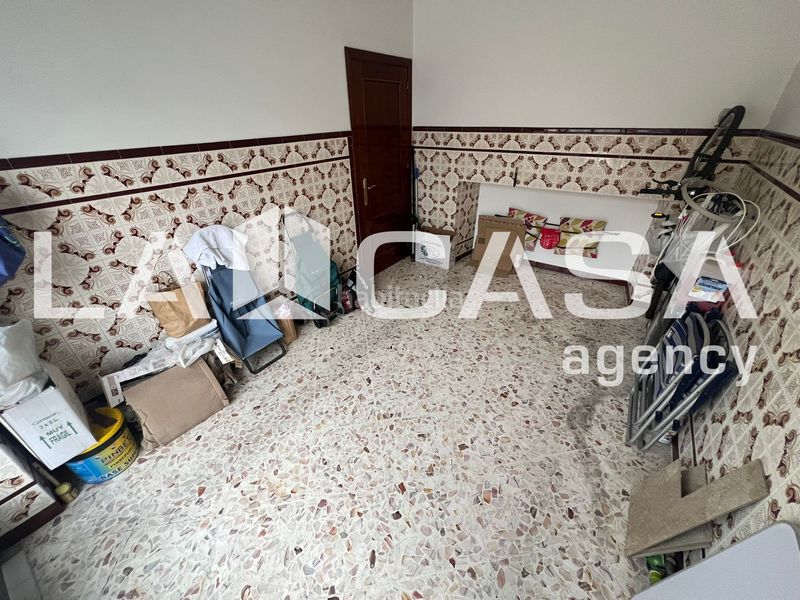 Foto 20d38f94-2fb1-4f5c-8490-373d636dddcd. Casa amb aparcament a Centro - Doña Mercedes Dos Hermanas