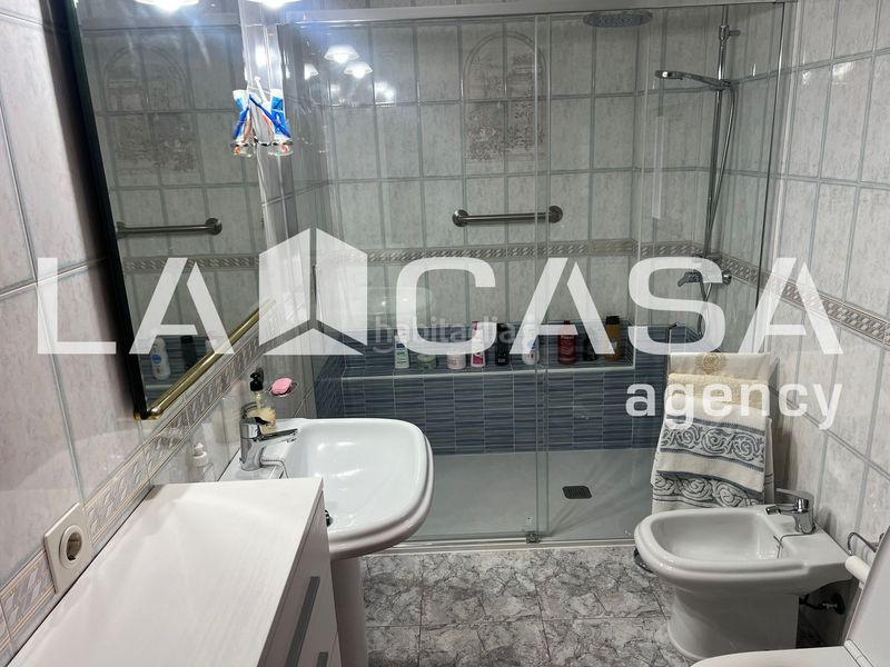 Foto b867652e-eb85-47e6-a46c-a3ca68fa4116. Casa amb aparcament a Centro - Doña Mercedes Dos Hermanas