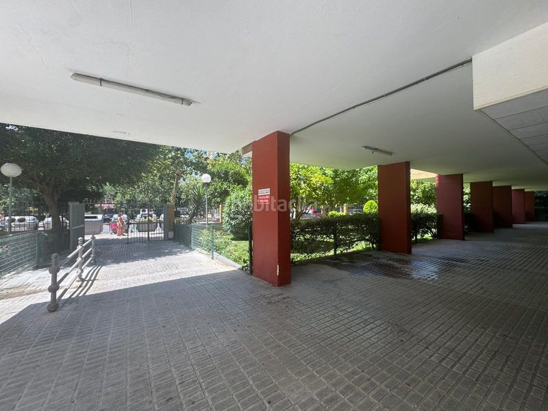 Foto e8fa5c49-9e6b-4c61-9065-8c8e0de53893. Pis amb aparcament a San Pablo Sevilla