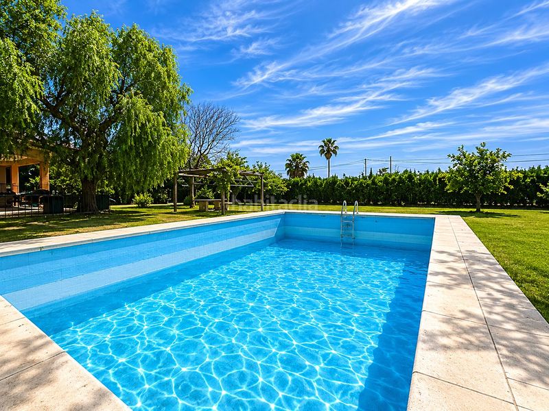 Foto 13b84407-7137-4d6a-9c9a-1abef534cef5. Xalet amb aparcament piscina a Valdezorras - El Gordillo Sevilla