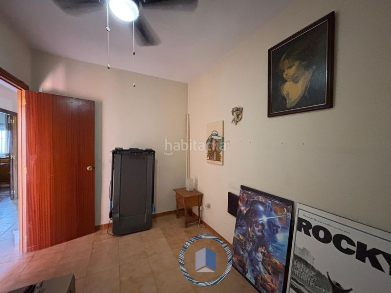 Foto 640bfde7-b3e6-49ba-a730-cc3b7ab5c6f2. Casa adossada amb aparcament a Condequinto Montequinto