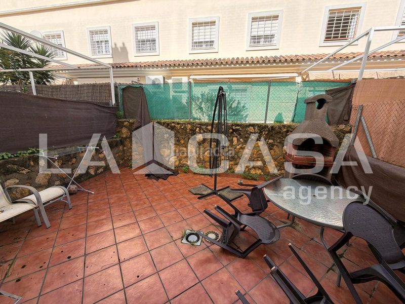 Foto 12a98518-3a01-4ba0-b9fe-4a3b38578228. Casa adossada amb aparcament a Olivar de Quintos Montequinto