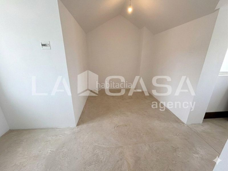 Foto 82e5d779-4e0d-44a9-8804-7c13df302642. Casa adossada amb aparcament a Olivar de Quintos Montequinto
