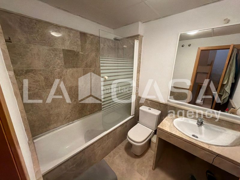 Foto f3a80594-36fe-4543-9947-4f6d05108449. Casa adossada amb aparcament a Olivar de Quintos Montequinto
