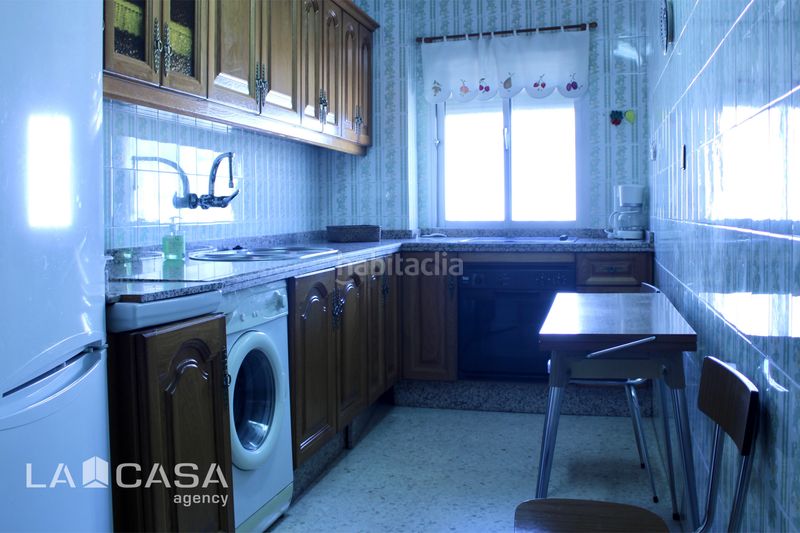 Foto 75943221-6c25-4e64-854c-edb084d0a007. Pis a Cruz Roja Sevilla