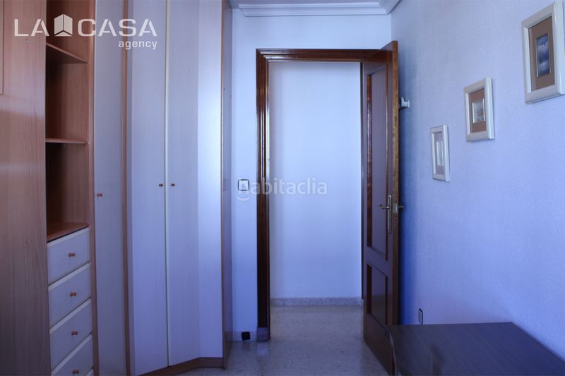 Foto eac3b939-a29e-46f8-a189-7e20806e7aaa. Pis a Cruz Roja Sevilla