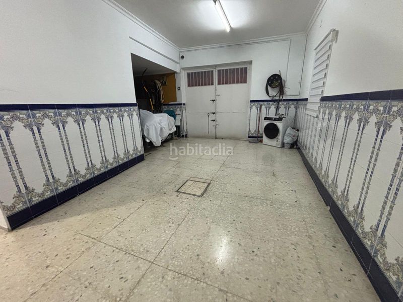 Foto b2fa2882-4ce9-4de1-abf0-21809dd6aab1. Casa adossada amb aparcament a Palmete Sevilla