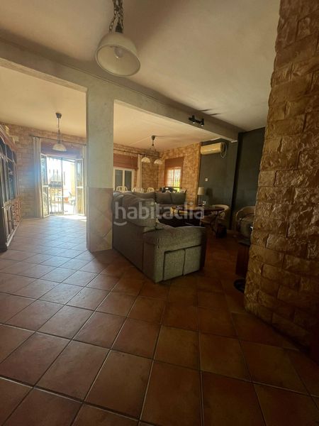 Foto 06a201ba-4a07-462d-af82-02a92bdcd713. Casa amb aparcament piscina a Carmona