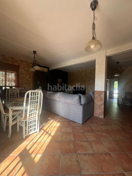 Foto 22861827-7bab-4a02-a80c-eaac7fe77d18. Casa amb aparcament piscina a Carmona