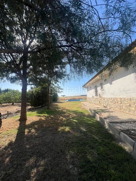 Foto 788ef2e1-7e7d-4c63-afb9-d98273fa01fe. Casa amb aparcament piscina a Carmona