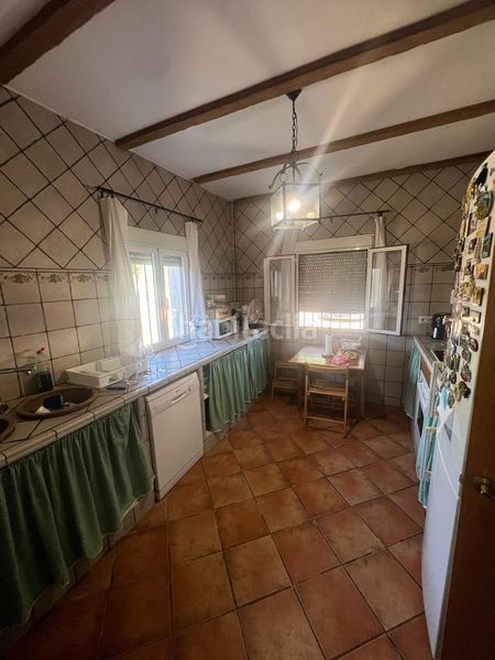 Foto b2caf5db-2355-4e9c-bb6a-537a70ad8100. Casa amb aparcament piscina a Carmona