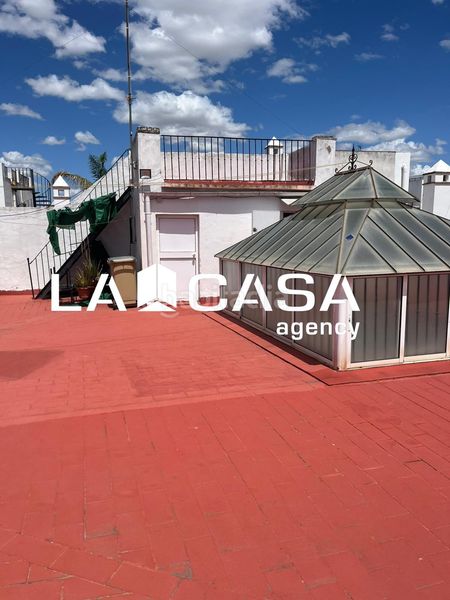 Foto ff8aa817-53a4-4b9c-bf2d-0edd94bca6ec. Pis a San Bartolomé Sevilla