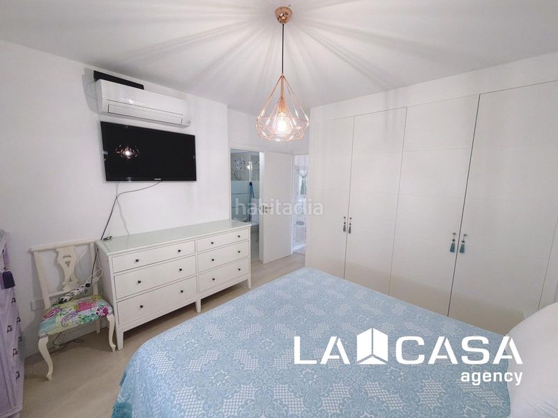 Foto 154f83d0-b668-4408-9c21-0df430539ce0. Casa adossada amb calefacció aparcament a Entrenúcleos Dos Hermanas
