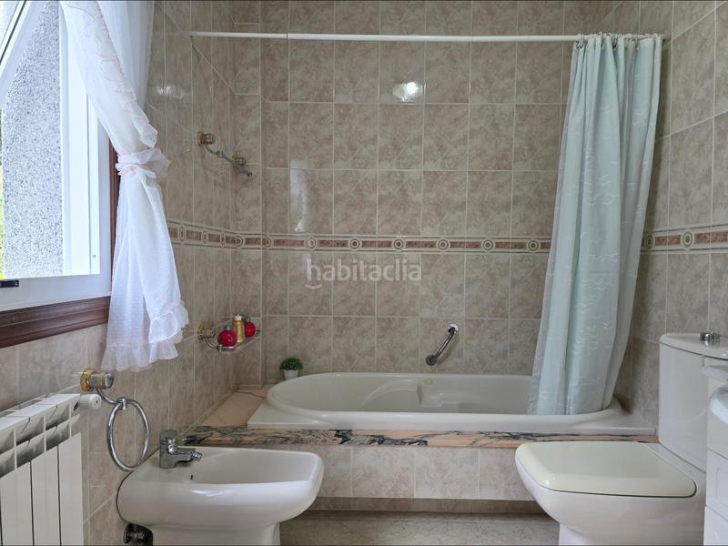 Foto a562014a-bfcb-4dae-b154-33ffd66bf8d8. Chalet casa en Parroquias Rurales Culleredo