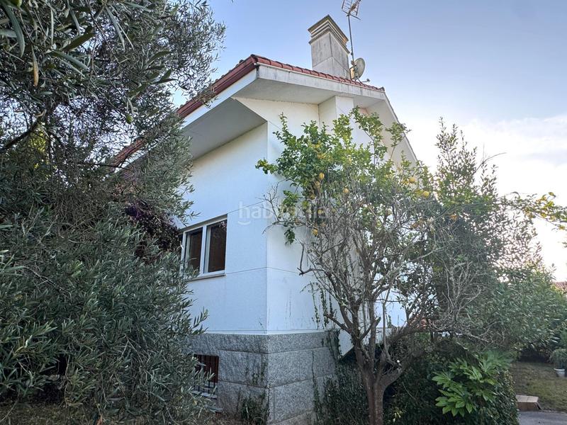 Foto d7c2b9d1-c980-4542-b2cb-24a2f57103de. Casa amb calefacció aparcament piscina a Bergondo