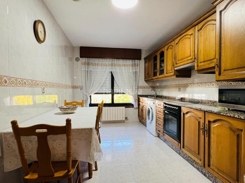 Foto 69d84033-a937-424e-86a7-e1f6465a49aa. Rent flat with heating parking in Acea de Ama - O Burgo Culleredo