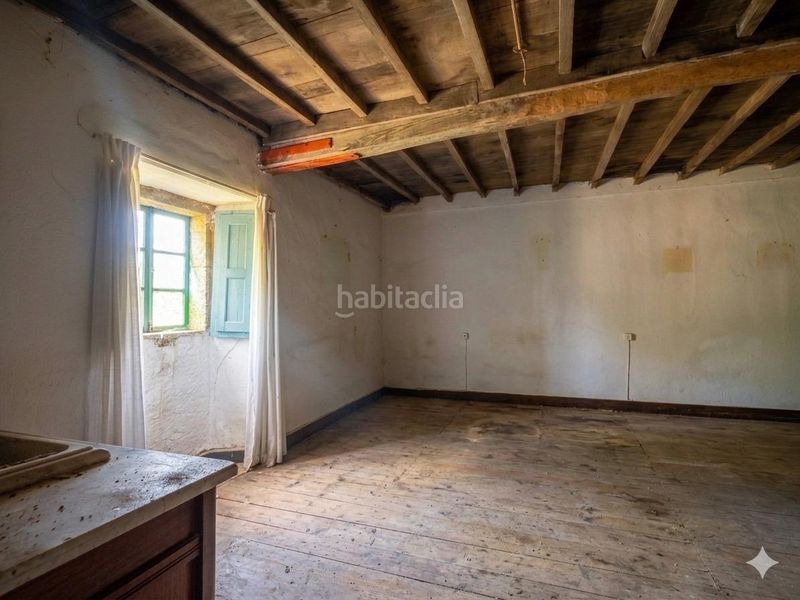 Foto 034d35e7-af07-4754-a135-5d273c449b39. Casa aparellada amb aparcament a Cambre