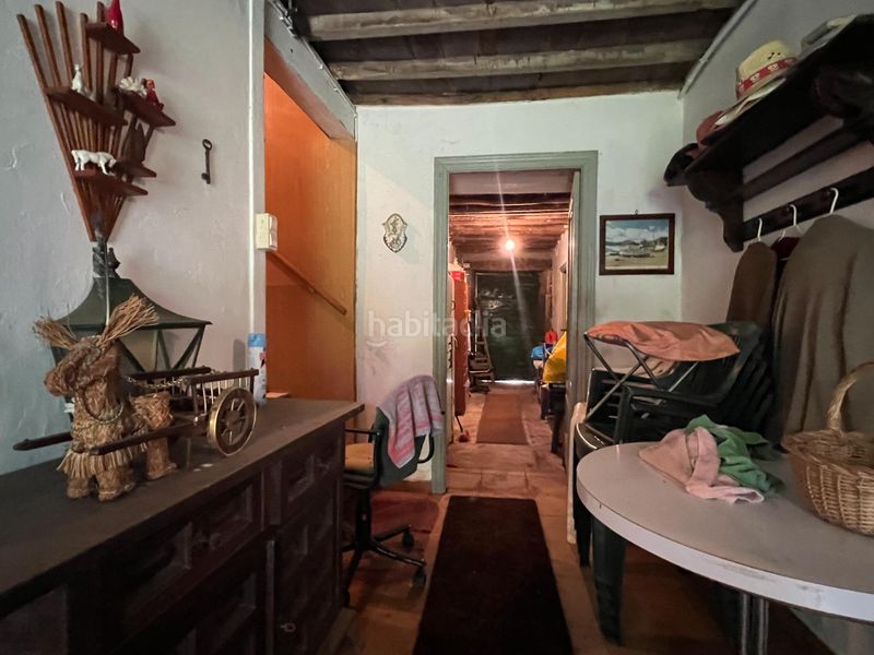 Foto 4011c7a7-a070-4165-a2dc-7935861d8a1d. Casa aparellada amb aparcament a Cambre