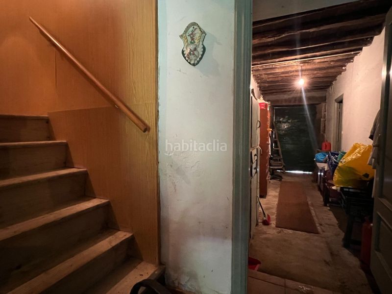 Foto c5aa6a36-8783-4ad9-bd8d-b18429cbf39f. Casa aparellada amb aparcament a Cambre