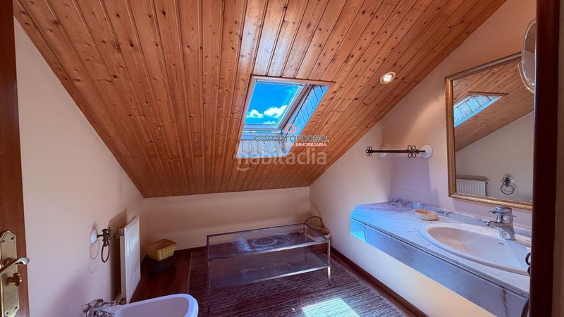 Foto c44d0a86-793b-4b55-82c2-5d98fdf0631e. Casa adossada amb calefacció aparcament piscina a Oleiros