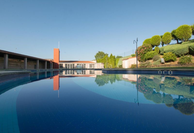Foto d397ba1f-c1b4-4923-b38d-f0c0ded7b19e. Casa adossada amb calefacció aparcament piscina a Oleiros