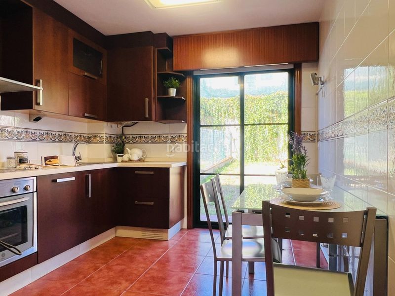 Foto b3b526bc-85eb-4f2b-9994-ad4669c1f892. Casa adosada chalet adosado en lA Zapateira en A Zapateira Culleredo