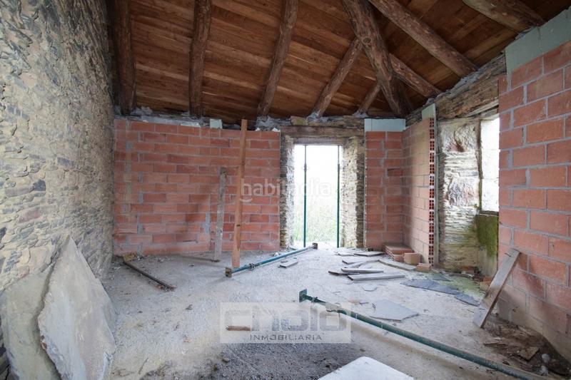 Foto be8585fe-7bc0-4e7d-bfc0-f2dfe59787ff. Maison dans Outeiro de Rei