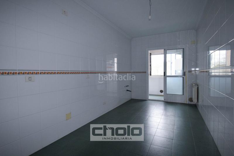 Foto c063c704-1a8c-476f-b705-248109b3d5ae. Appartamento con riscaldamento parcheggio in A Milagrosa Lugo