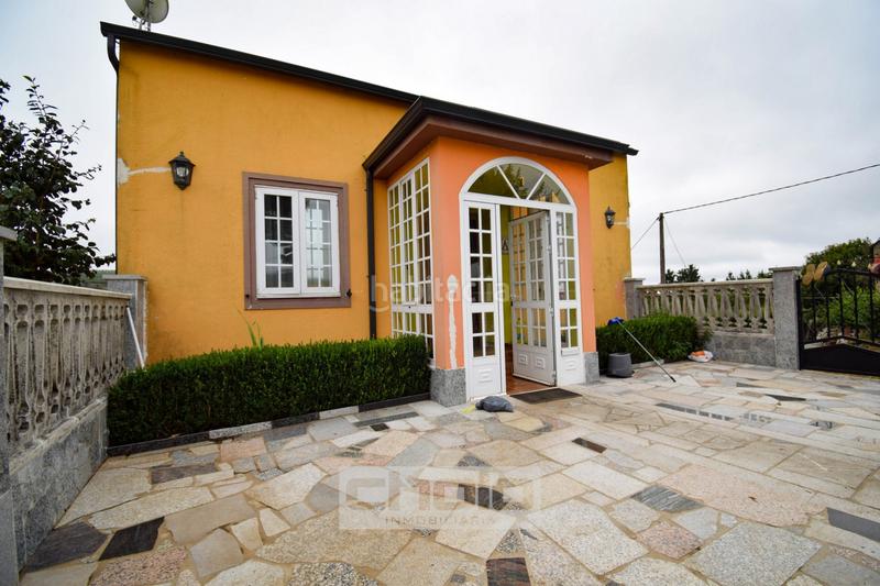 Foto 2f1633a4-4d52-43da-baf5-18a18a897745. Haus mit heizung in Castroverde