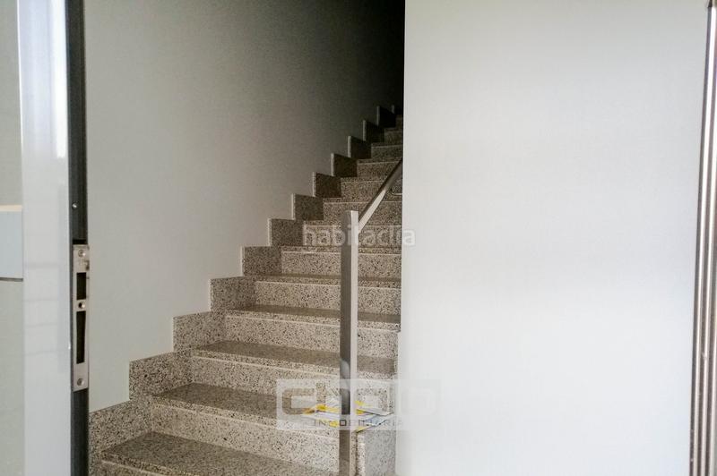 Foto fe9b20fe-b27f-4fd5-b94a-add7681f83c3. Lloguer oficina a Recatelo - O Carme Lugo