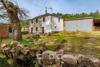 Haus in Outeiro de Rei. Casa en venta
