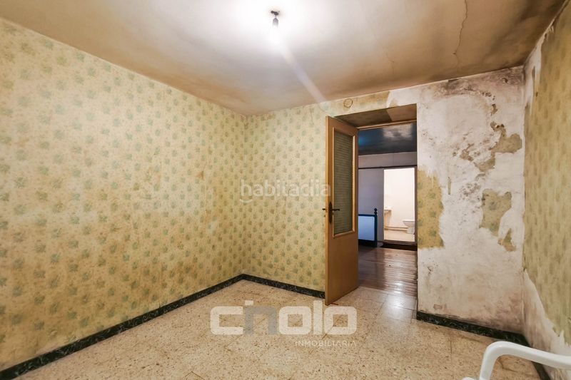 Foto eb1e672f-d0f0-4755-9079-98ee2bc19446. Casa  en venta en Outeiro de Rei