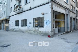 Local commercial à Recatelo - O Carme. Local en venta