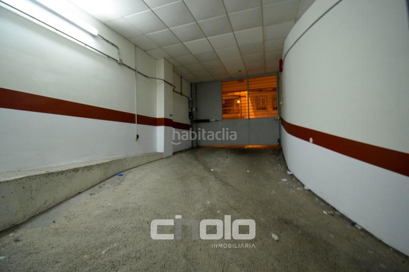 Foto bd9c3047-9759-4bbb-8f79-f63c48e9aa9b. Parking coche plazas de garaje en venta en A Milagrosa Lugo