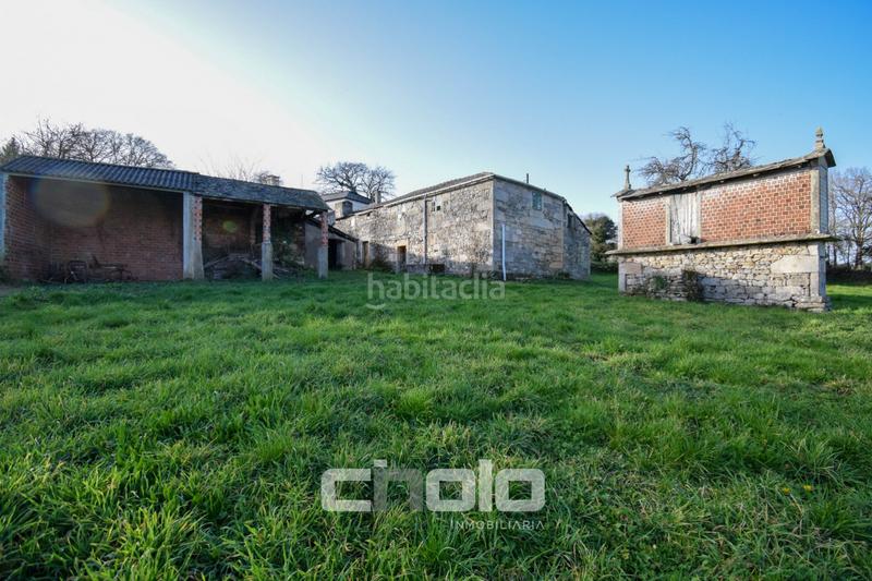 Foto 82ff15e2-d19d-45c3-851b-821ab6ea42fd. Casa a Friol