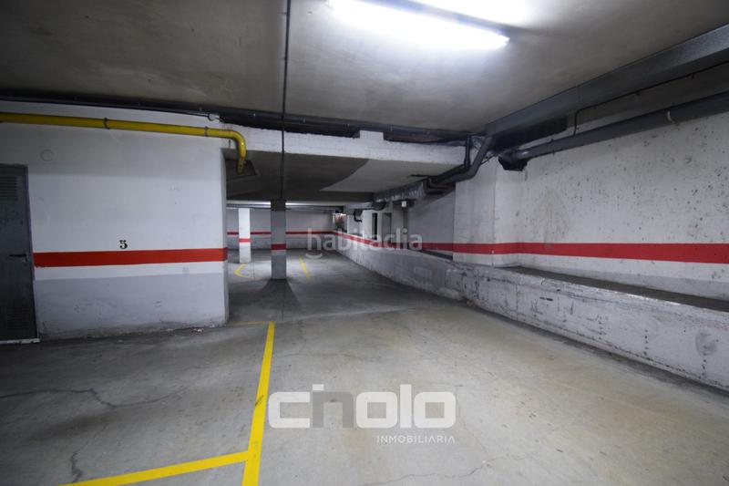 Foto b03dae2d-3231-46d4-a5e7-e5b37d59ac85. Posto auto in A Milagrosa Lugo